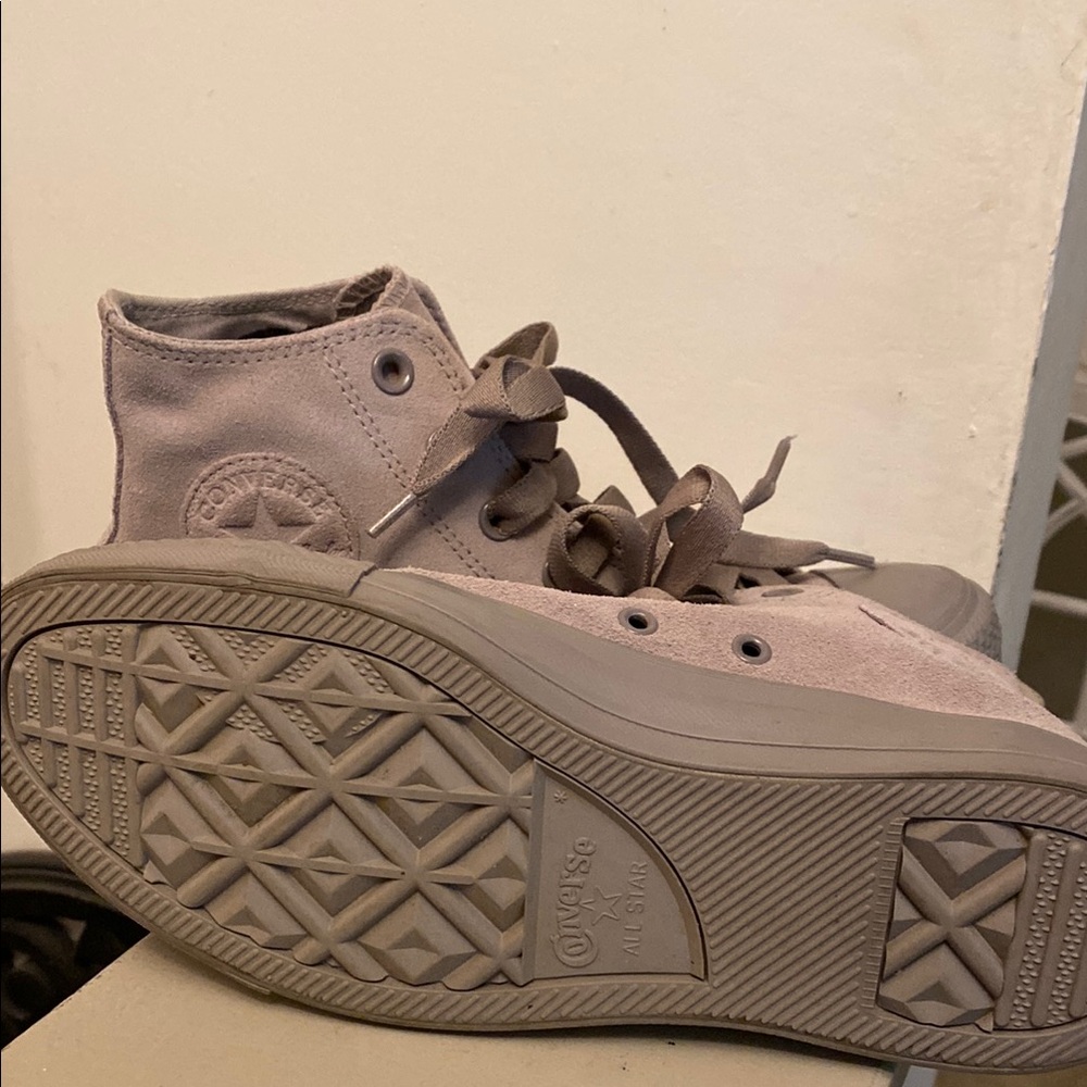Converse - Picture 2 of 2